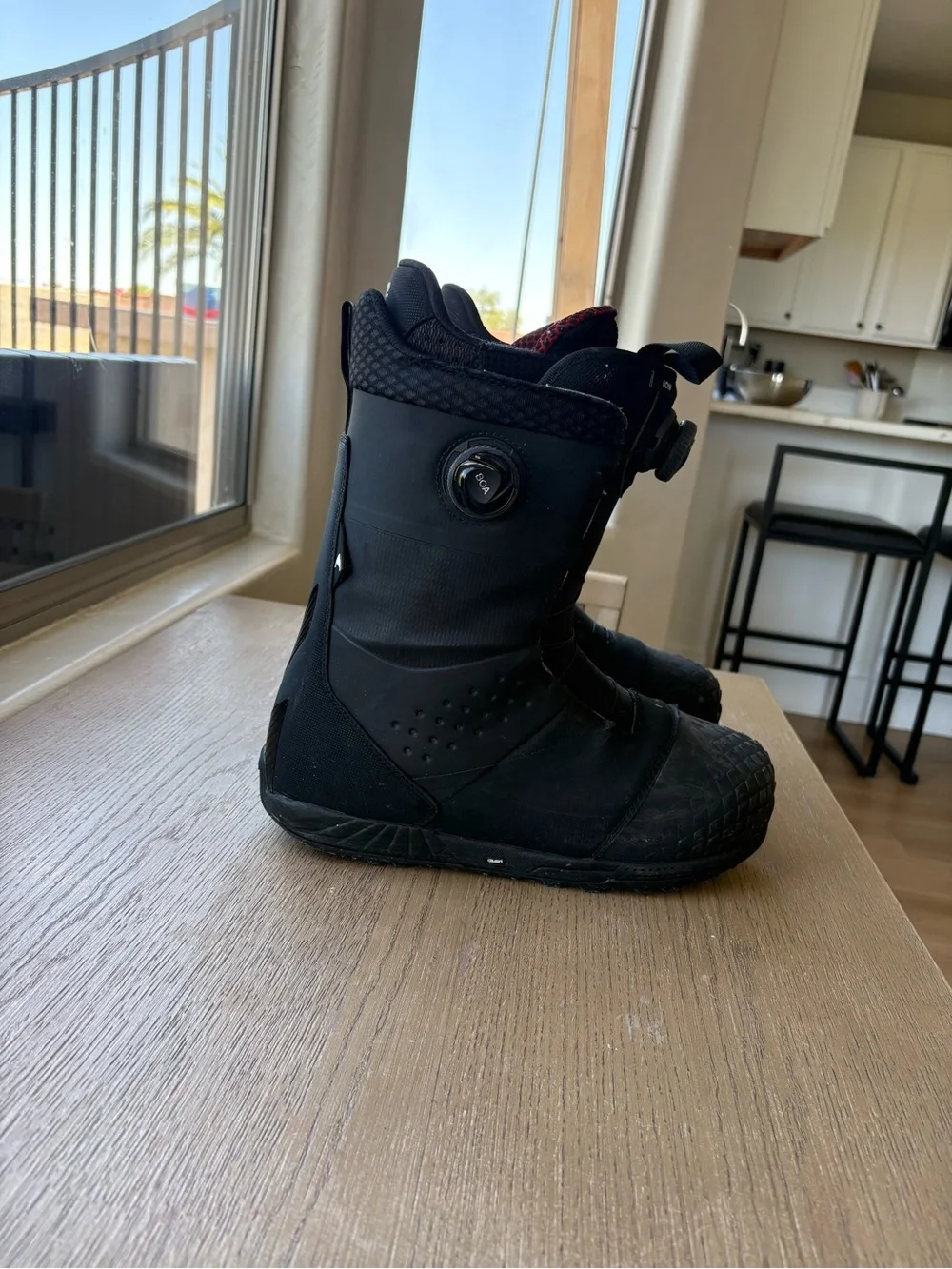 Burton Black Men's Snowboard Boots with BOA-style Dial